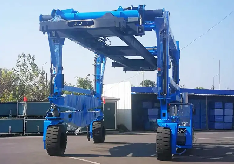 /cranepro/images/straddle-carrier-8.webp